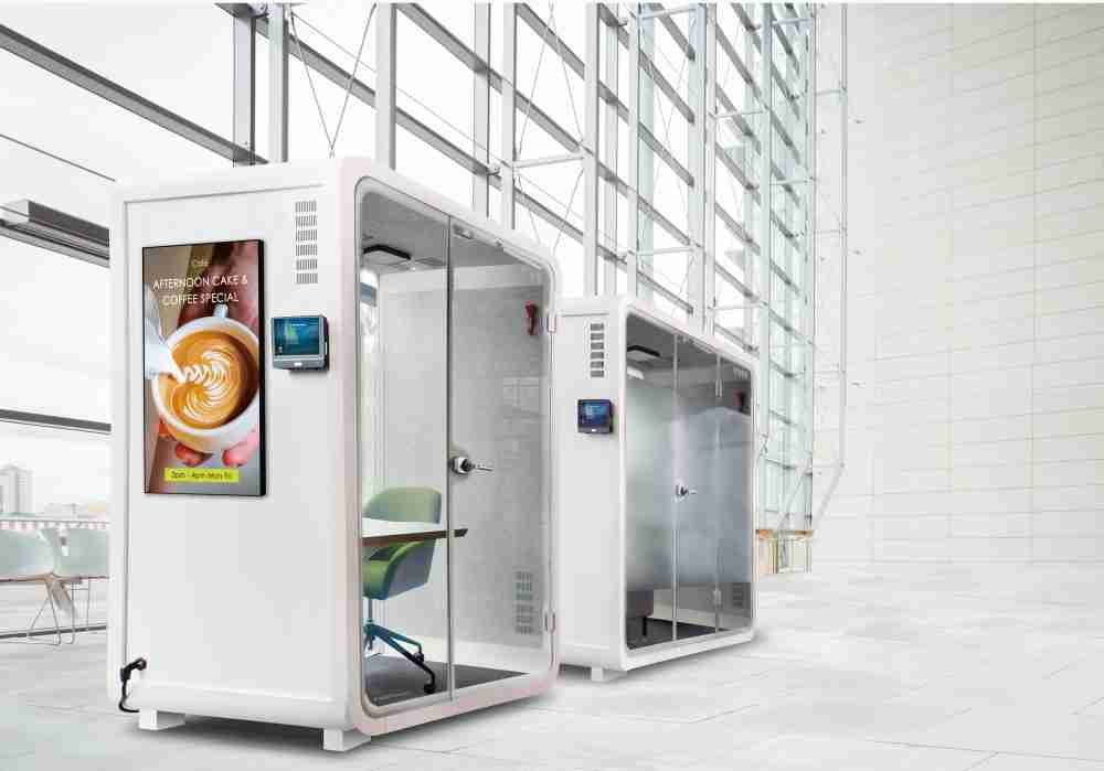 尊时凯龙子公司达擎之智慧行动办公舱，，，，采用PDLC智能调光玻璃设计，，，，透过通电与断电的电流切换，，，，呈现透明与雾面效果，，，，具节能降耗特性并兼顾隐私，，，，确保信息安全